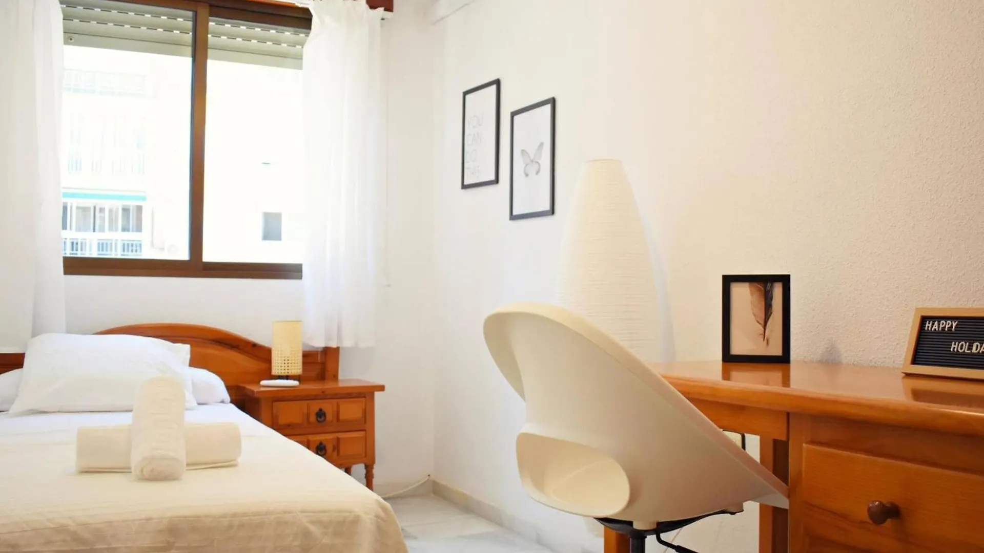Amplio Y Luminoso Apartamento Cerca Del Centro Y La Playa Con Piscina Y Parking Privado Malaga 0*,