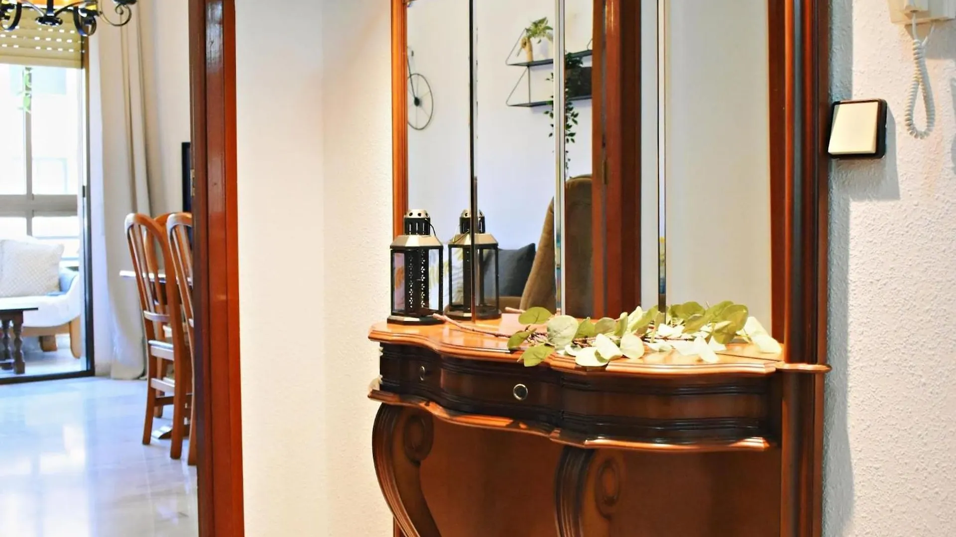 Amplio Y Luminoso Apartamento Cerca Del Centro Y La Playa Con Piscina Y Parking Privado Malaga