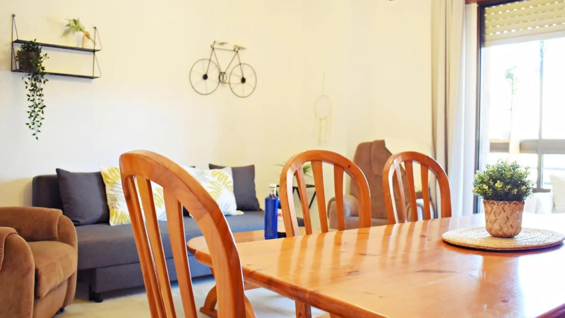 Amplio Y Luminoso Apartamento Cerca Del Centro Y La Playa Con Piscina Y Parking Privado Malaga