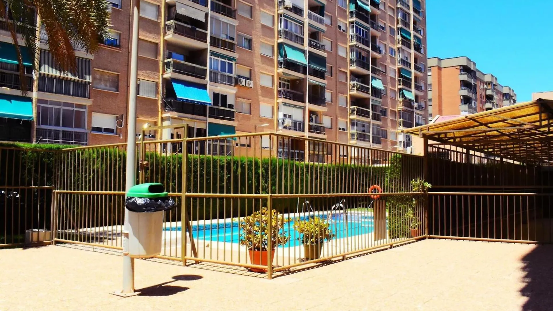 Apartment Amplio Y Luminoso Apartamento Cerca Del Centro Y La Playa Con Piscina Y Parking Privado Malaga