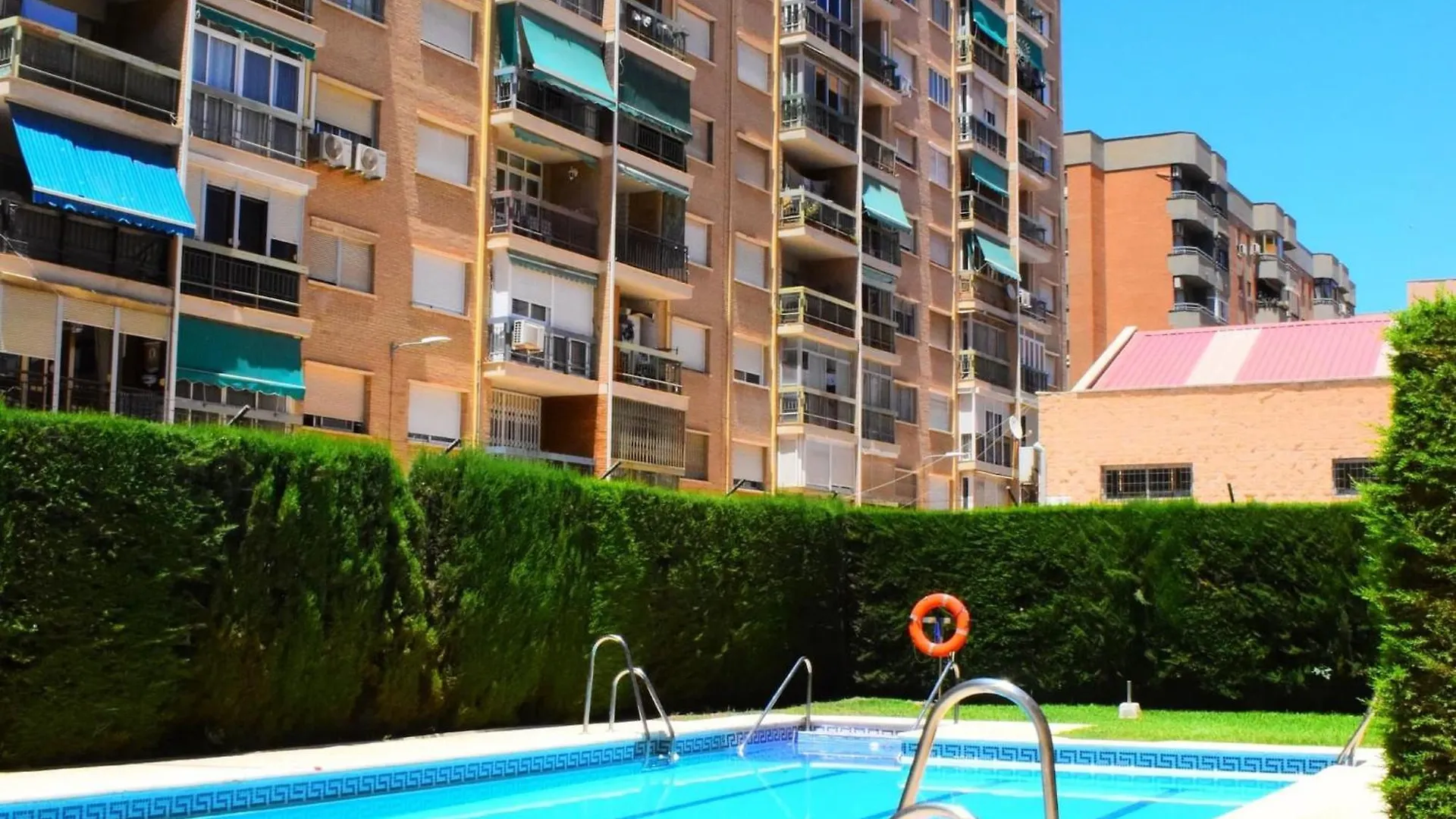 Amplio Y Luminoso Apartamento Cerca Del Centro Y La Playa Con Piscina Y Parking Privado Malaga