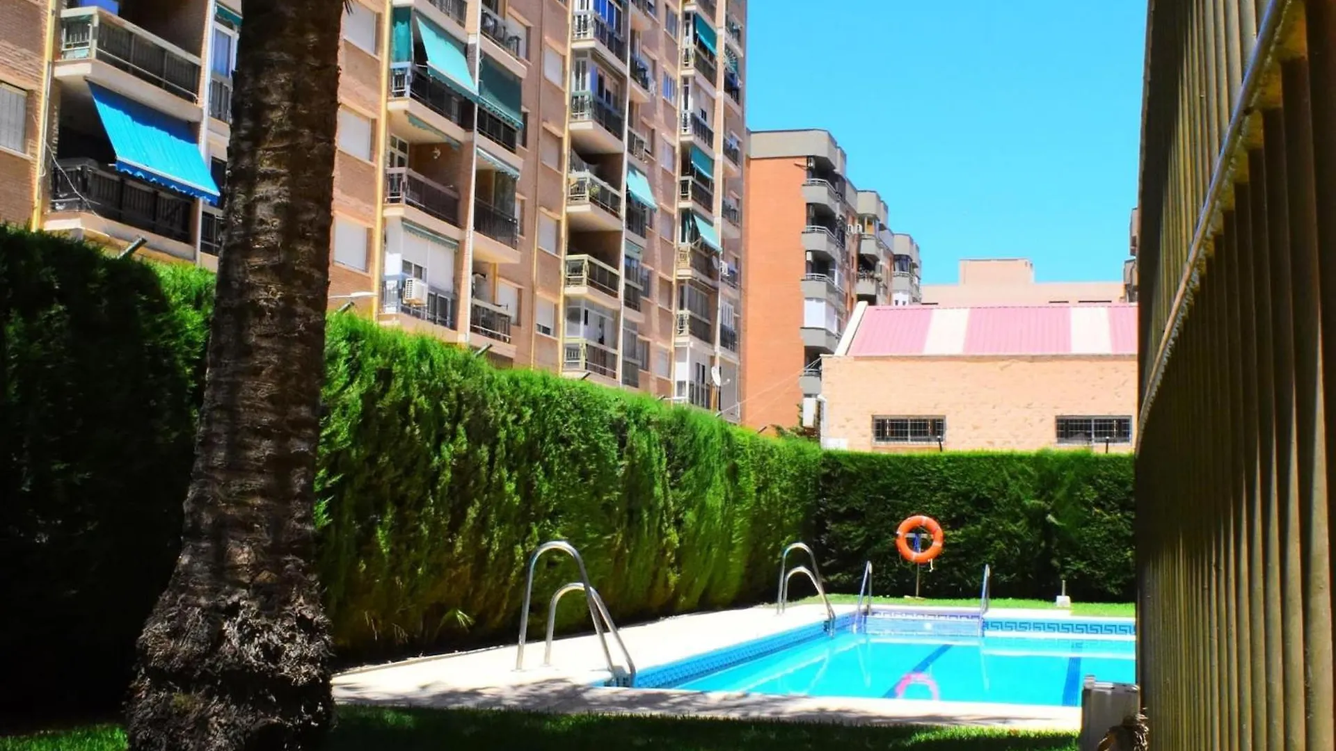 Apartment Amplio Y Luminoso Apartamento Cerca Del Centro Y La Playa Con Piscina Y Parking Privado Malaga Spain